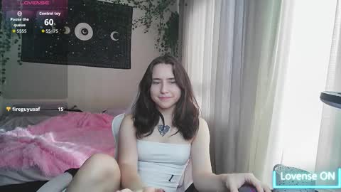 Snapshot of aurora_worker chatting on 10/13/25, 04:12 Aurora online show from 10/13/25, 04:12