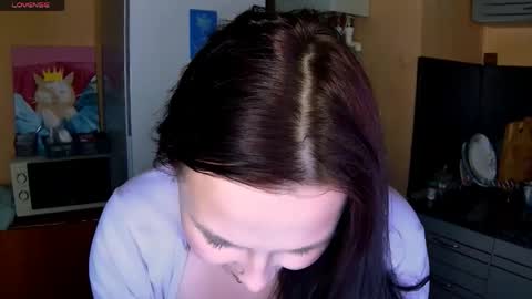 Snapshot of aurorablusssh_ chatting on 05/09/26, 11:32 Aurora Follow me online show from 05/09/26, 11:32