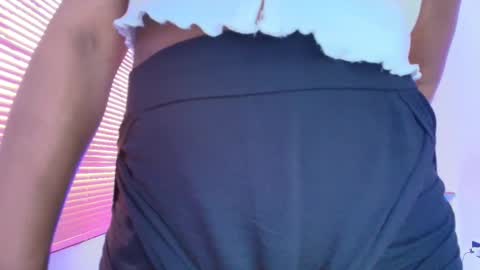 Snapshot of aurorabrow chatting on 01/12/26, 08:14 Ariana online show from 01/12/26, 08:14