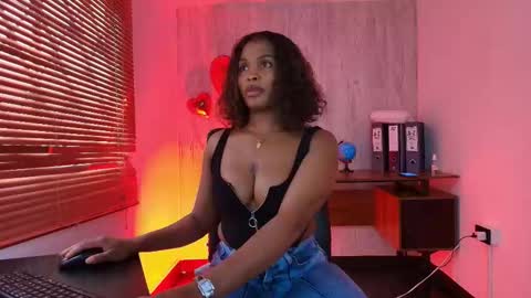 Snapshot of aurorabrow chatting on 02/12/26, 09:54 Ariana online show from 02/12/26, 09:54