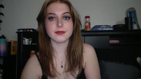 Snapshot of auroralightz1 chatting on 12/22/25, 03:36 auroralightz1 online show from 12/22/25, 03:36