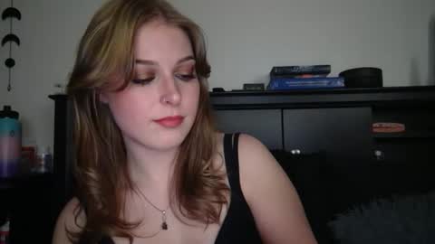 Snapshot of auroralightz1 chatting on 01/06/26, 05:22 auroralightz1 online show from 01/06/26, 05:22