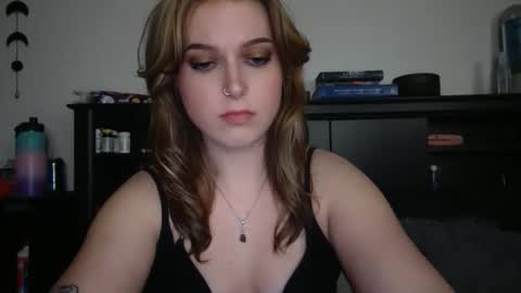 Snapshot of auroralightz1 chatting on 01/07/26, 02:36 auroralightz1 online show from 01/07/26, 02:36