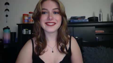 Snapshot of auroralightz1 chatting on 02/02/26, 04:44 auroralightz1 online show from 02/02/26, 04:44