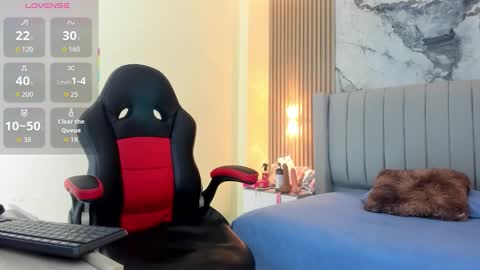 auroramartin2 online show from 11/26/25, 07:48