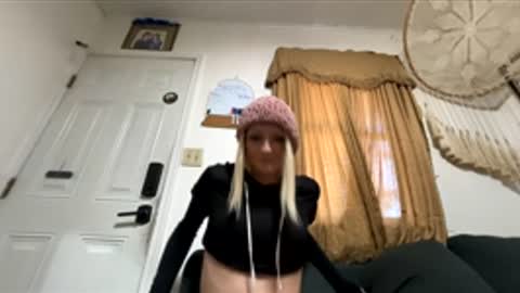 Snapshot of auroranightsxxx chatting on 06/02/26, 10:34 Destiny Nicole online show from 06/02/26, 10:34
