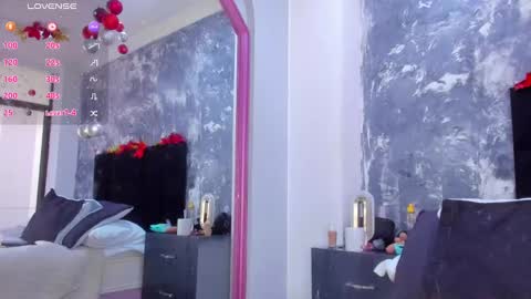 Snapshot of aurorarojas chatting on 01/05/25, 08:10 Aurora Rojas online show from 01/05/25, 08:10