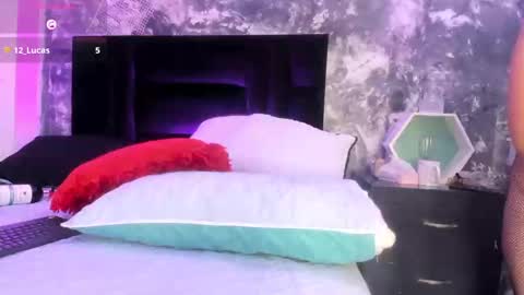 Snapshot of aurorarojas chatting on 02/24/25, 06:05 Aurora Rojas online show from 02/24/25, 06:05