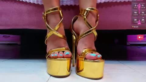 Snapshot of aurorasim chatting on 02/15/26, 01:52 Aurora online show from 02/15/26, 01:52