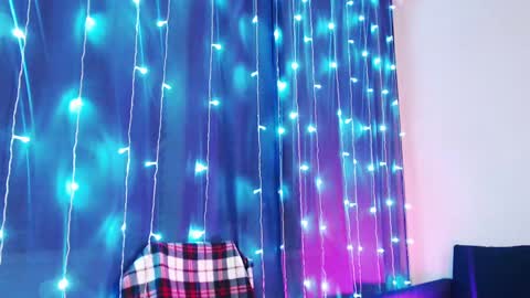 Snapshot of auroraunique chatting on 03/06/25, 03:35 Aurora online show from 03/06/25, 03:35