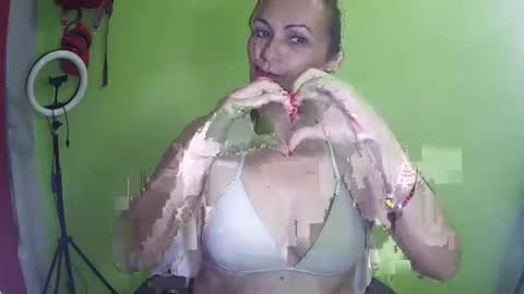 aurori997239 online show from 11/27/25, 10:01