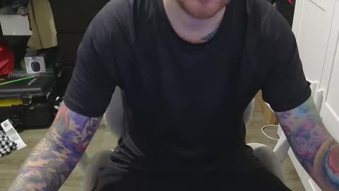 Snapshot of ausmopolitan chatting on 02/18/26, 11:11 ausmopolitan online show from 02/18/26, 11:11