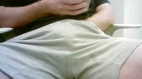 Snapshot of aussie5892 chatting on 01/12/25, 09:51 Justin online show from 01/12/25, 09:51