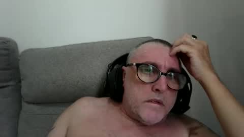 Snapshot of aussie_ozzie chatting on 05/15/26, 03:24 aussie_ozzie online show from 05/15/26, 03:24