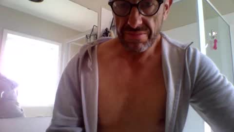 Snapshot of aussieguy59660 chatting on 09/21/25, 01:07 aussieguy59660 online show from 09/21/25, 01:07