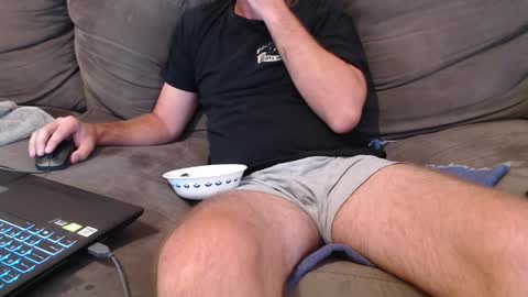 Snapshot of aussiemanvslady chatting on 01/31/25, 01:11 AussieDeviantsAnomymous online show from 01/31/25, 01:11