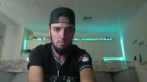 Snapshot of austincutieyes chatting on 09/16/25, 04:41 AudiEna online show from 09/16/25, 04:41