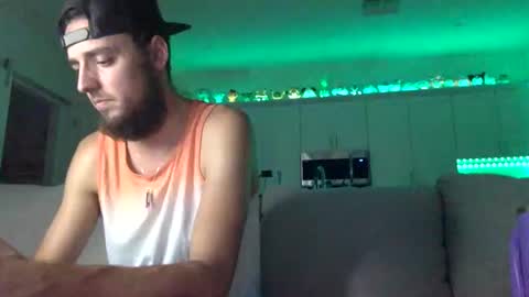 Snapshot of austincutieyes chatting on 10/02/25, 01:01 AudiEna online show from 10/02/25, 01:01