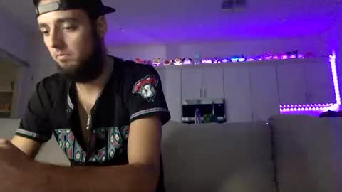 Snapshot of austincutieyes chatting on 10/04/25, 09:35 AudiEna online show from 10/04/25, 09:35