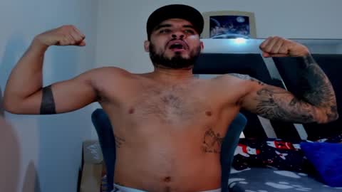Snapshot of austintorres_ chatting on 12/19/24, 03:51 AustinTorres online show from 12/19/24, 03:51