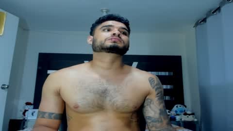 Snapshot of austintorres_ chatting on 01/14/25, 03:32 AustinTorres online show from 01/14/25, 03:32