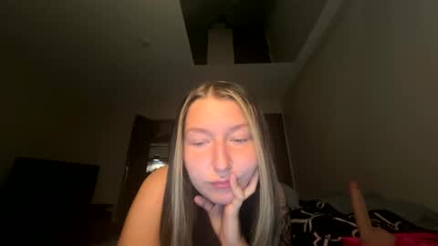 autumn2704 online show from 09/28/25, 02:55