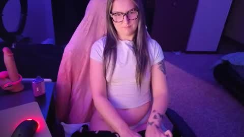 autumn2704 online show from 11/25/25, 04:29