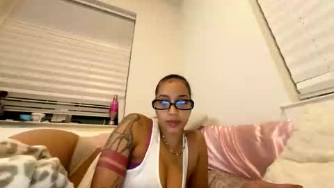 Snapshot of autumnnallure chatting on 12/05/25, 01:58 autumnnallure online show from 12/05/25, 01:58