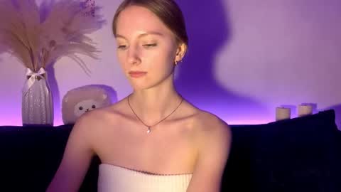 Annie online show from 09/28/25, 05:07