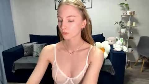 Annie online show from 10/14/25, 05:58