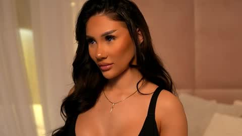 Ava online show from 05/04/26, 12:17