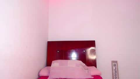 ava online show from 10/15/25, 04:12