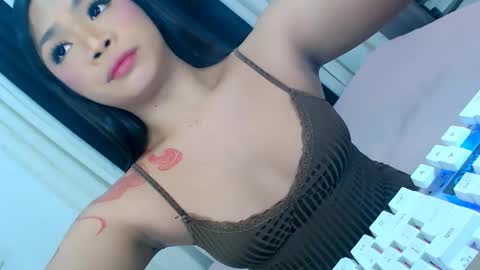 Ava online show from 11/10/25, 08:13