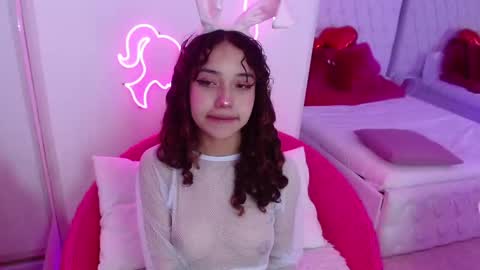 Snapshot of ava_williams_ chatting on 02/15/25, 01:38 AVA online show from 02/15/25, 01:38