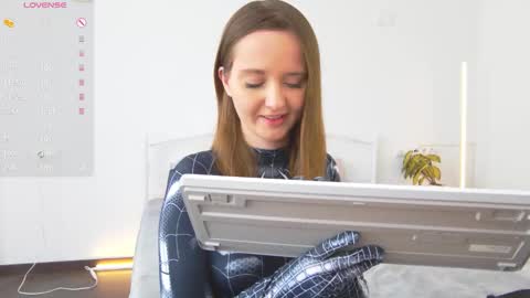 avabitoni online show from 03/08/26, 07:45