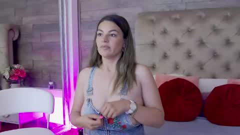 AvaHnason online show from 06/13/26, 07:23