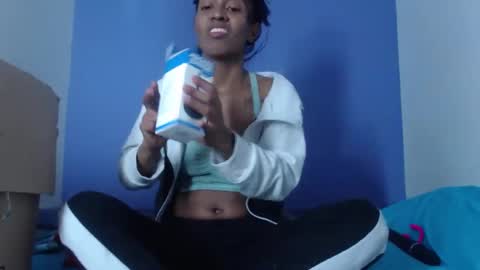 Snapshot of avalericherrycm101 chatting on 09/17/25, 03:52 avalericherrycm101 online show from 09/17/25, 03:52