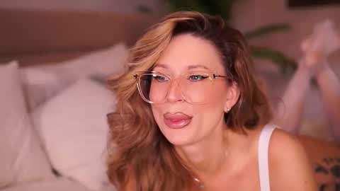 Snapshot of avamaddisson chatting on 02/17/26, 03:47 Ava online show from 02/17/26, 03:47