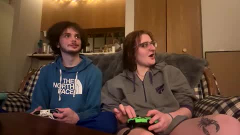 Snapshot of avastoner420 chatting on 04/04/26, 04:44 avastoner420 online show from 04/04/26, 04:44