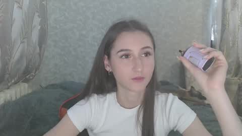 Snapshot of ave_costly chatting on 11/26/25, 11:22 ave_costly online show from 11/26/25, 11:22