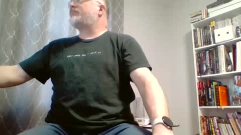 Snapshot of averagegreg chatting on 04/09/26, 02:33 Greg online show from 04/09/26, 02:33