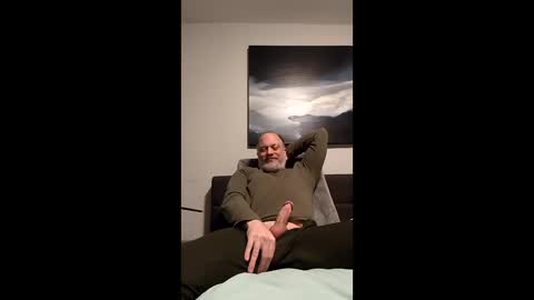 Snapshot of averagegreg chatting on 04/30/26, 02:29 Greg online show from 04/30/26, 02:29