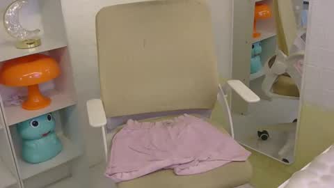 Snapshot of averageuncut1 chatting on 01/17/26, 04:06 Rhian online show from 01/17/26, 04:06