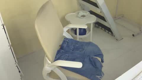 Snapshot of averageuncut1 chatting on 02/09/26, 02:48 Rhian online show from 02/09/26, 02:48