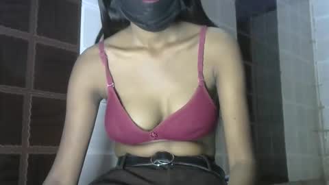 Snapshot of avery_lust01 chatting on 04/02/26, 05:27 avery_lust01 online show from 04/02/26, 05:27