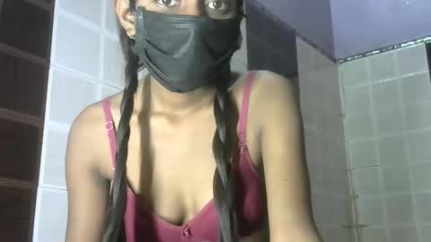Snapshot of avery_lust01 chatting on 04/14/26, 05:35 avery_lust01 online show from 04/14/26, 05:35