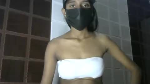 Snapshot of avery_lust01 chatting on 05/13/26, 07:06 avery_lust01 online show from 05/13/26, 07:06