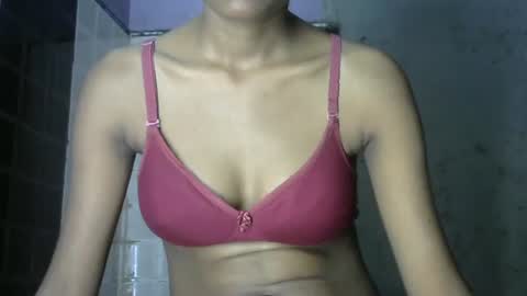 Snapshot of avery_lust01 chatting on 06/06/26, 06:51 avery_lust01 online show from 06/06/26, 06:51