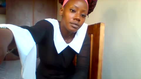Snapshot of averygoodbadgirl chatting on 05/18/26, 10:10 averygoodbadgirl online show from 05/18/26, 10:10
