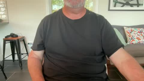 Snapshot of avgdiver chatting on 10/25/25, 12:34 avgdiver online show from 10/25/25, 12:34